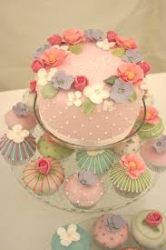 Peggy Porschen Ii Visited The Store Today On Elizabeth Street Couldn T Take My Eyes Off These 3 3 Peggy Porschen Cakes Motivtorten Hochzeitstorte