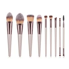 En dehors des magasins proposant des produits de beauté et de maquillage, voici des bons plans pour acheter son ce célèbre site vous propose ponctuellement des offres de maquillage pas cher. Grossiste Kit Pinceaux Maquillage Pas Cher Acheter Les Meilleurs Kit Pinceaux Maquillage Pas Cher Lots De La Chine Kit Pinceaux Maquillage Pas Cher Grossistes En Ligne Alibaba Com