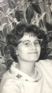 Sandy Stetter's Instagram, Twitter & Facebook