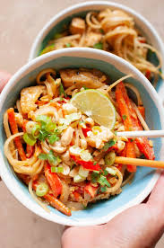 Rice noodles are tossed with chicken, peanuts, garlic and simple homemade sauce for a ridiculously delicious chicken pad thai! Easy Chicken Pad Thai Recipe Erin Lives Whole