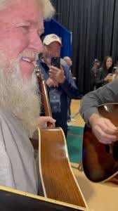 Chris Henthorn's Instagram, Twitter & Facebook