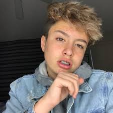 Emily (@emilygildea)