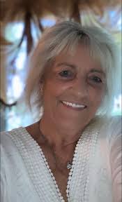 Nostalgic Memories of Childhood Prayers and Family Traditions in the Early  20th Century