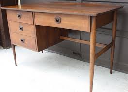 Because this time period covers around 15 years, it includes a somewhat varied amount of styles that largely depends on the year in which it was made. Mid Century Modern Surfboard Desk By Bassett Picked Vintage Desk Mid Century Modern Desk Mid Century Modern