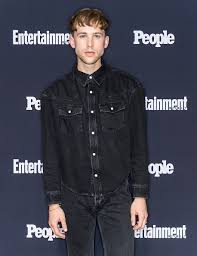 Dorfman added that she wanted to let the world see what transitioning looks like, and says over the past few months, she has been. Tommy Dorfman Ita Tomdorfmanita Twitter