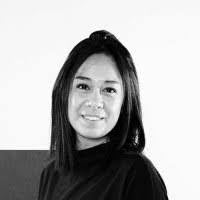 Cassandra Lora's Instagram, Twitter & Facebook