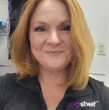 We're grOwing and adding another great leader to our District Team Leader  team! pOpshelf would like to officially welcome Malli Castro to the  pOpshelf family 💜 Malli has a passion for people