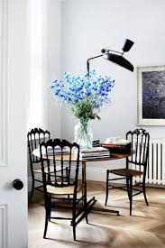 We offer many large, tall, and over sized vases, some of which such tall vases are suitable as floor vases or lobby vases for decorating large events and high ceiling venue spaces. On Trend Oversized Vases Filled With Beautiful Blooms Branches Apartment Therapy