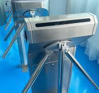 Compact Vertical Stainless Steel Tripod Barrier for Secure Access Control