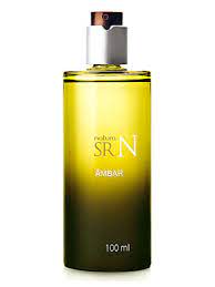 También es importante que sepas que las grandes marcas de perfumería usan colores pálidos como resultado final del líquido que puedes ver. Sr N Ambar Natura Colonia Una Fragancia Para Hombres 2012