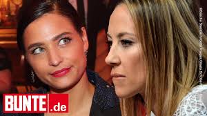 Er hat seine sichtweise und meint, seine komplette hochzeit, verlobung, durchvermarkten zu müssen, weil er sonst kein geld verdient. Alessandra Meyer Wolden Uber Die Corona Erkrankung Von Amira So Ganz Uberrascht Sind Wir Nicht Youtube