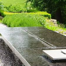 Interessiert An Wasser Und Bewegung In Ihrem Garten Indiga Garten Hat Als Perfekte Erganzung Zum Ambiente Ihres Gartens Garten Wasserspiele Wasserbecken