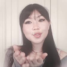 Become a Fan of Bea: Fun Edit with Beabadoobee