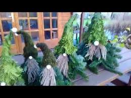 Wichtel Aus Tanne Und Moos Einfach Selber Machen Youtube Weihnachtsdeko Selber Machen Weihnachtsdeko Einfach Basteln Weihnachten