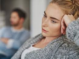 Une fausse couche est une grossesse qui s'arrête spontanément. Fausses Couches Symptomes Causes Et Facteurs De Risque Doctissimo