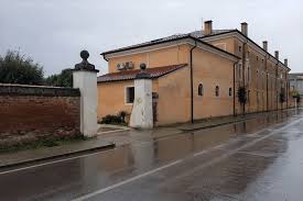 Agec azienda gestione edifici comunali del comune di verona via enrico noris 1 37121 verona tel +39 045 8051311 fax cod. Palazzo Storico Con Piscina E Terreno All Asta A Zimella Vr Requadro