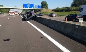 Dagenham crash sparks danger warning over a13 blackspot. Accident Sur L A13 En Normandie Cinq Blesses Dont Deux Dans Un Etat Grave