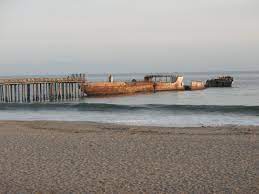Seacliff Beach In Aptos Ca I Spent A Lot Of Time There In My Youth And We Used To Be Able To Fish Off The Bow B Aptos California Surf City