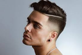 Seperti bentuk wajah oval, bentuk wajah persegi cocok untuk berbagai model gaya rambut. 7 Model Rambut Pria Yang Cocok Untuk Wajah Bulat Wajib Coba