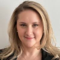 Sara Weiss's Instagram, Twitter & Facebook