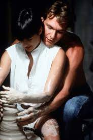 Es ist einer der erfolgreichsten filme aller zeiten: Pin Von Camila N Auf Favorite Movies Geisterfilme Romantische Filme Ghost Nachricht Von Sam