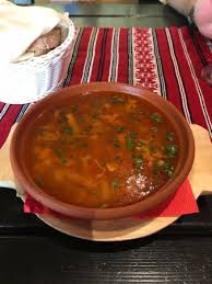 Meniu platouri antreuri tradiționale românești gustări ciorbe salate aperitiv preparate tradiționale preparate pui preparate porc preparate pește preparate fără carne și garnituri contact. Ciorba Taraneasca Picture Of Casa Dacilor Hanul Dacilor Cluj Napoca Tripadvisor