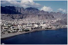 عدن كرتير صوره من قلعة صيره في الستينيات Arabian Sea City Historical Events