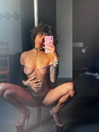 Mih Ninfetinha - Free nude pics, galleries & more at Babepedia