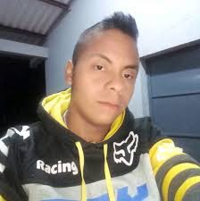Vecino fallece en accidente de tránsito en Santa Cruz Verapaz En las  primeras horas de la madrugada de hoy se registró un trágico accidente de  tránsito en las cercanías del cruce de