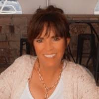 Laura Veverka's Instagram, Twitter & Facebook