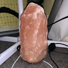 Vets issue urgent warning after cat is nearly killed from licking a himalayan salt lamp pet cat ruby suffered sodium poisoning from licking the lamp in her home pet owners are being urged to watch their animals as the lamps can be tempting himalayan salt lamps are a common item in many households, and pet owners are being. Owner Of Cat That Nearly Died Explains Why It S Terribly Dangerous To Own A Salt Lamp If You Have Pets Bored Panda
