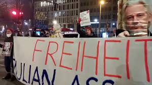 Old bailey central criminal court is owned by city of london corporation not subject to uk laws. Freeassangeberlin 4 Marz 2021 Mahnwache Fur Julian Assange Youtube