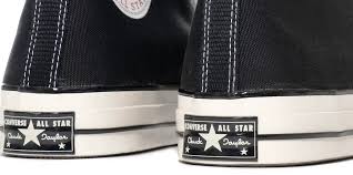 Desain converse yang kasual dan punya kualitas baik, serta tahan lama membuat sepatu ini dilirik oleh banyak. Perbedaan Converse Chuck Taylor 2 Ori Dan Kw Off 70 Buy
