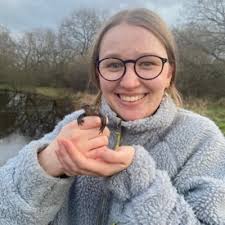 Holly Jenkins (@hollynjenks)