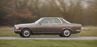 In the spring of 1976, a coupé version was introduced on a shortened wheelbase. Mercedes Benz W123 Coupe Mercedes Benz Mercedes Benz Classic Mercedes