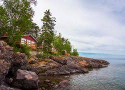 Enjoy this cabins wooded setting, year round fishing, hike or stroll to one of north shores best restaurants. North Shore Lake Superior Winter Lodging Activities Minnesota Resorts Directory