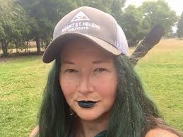 Karissa Lowe's Instagram, Twitter & Facebook