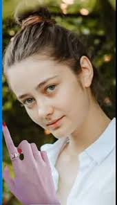 Captivating CapCut Creations by Anna Vlasova