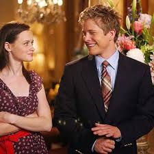 Gilmore Girls Revival Rory And Logan Reunite In New Photo Girlmore Girls Gilmore Girls Logan Gilmore Girls Revival