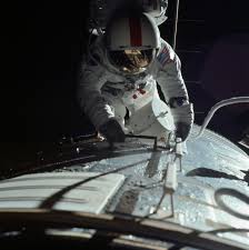 Armstrong's suit, along with those of michael collins and buzz (edwin) aldrin, was held in the smithsonian national air and space museum in washington dc. Apollo Spacesuit Image Gallery Nasa