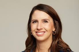 Sarah Karas's Instagram, Twitter & Facebook