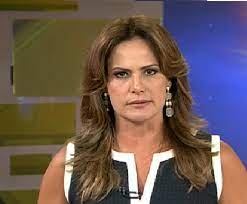 Check spelling or type a new query. Veja Como Usar Maxi Brincos Como Os De Renata Ceribelli No Fantastico Patricia Kogut O Globo