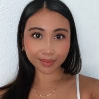 Evelyn Pham's Instagram, Twitter & Facebook