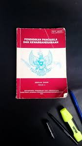 Download buku kurikulum 2013 smp kelas 8 edisi revisi terbaru 2014. Nostalgia Jaman 90an Yuk Bedah Buku Ppkn Sd Kurikulum 1994