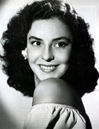 Luego de que se estrenara la segunda temporada del reality show 'de viaje con los derbez', comenzaron a tomar fuerza los rumores sobre una posible separación entre alessandra rosaldo y eugenio derbez. Silvia Derbez Wikipedia