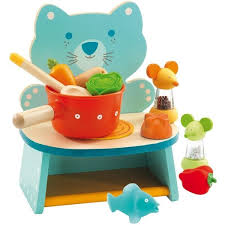La Cuisiniere De Leo Dinette Djeco Cuisine En Bois Jouet Cuisine En Bois Jouet Jouet Cuisine En Bois Enfant