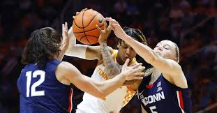 No. 5 UConn women's basketball flops in 80-76 loss at No. 19 Tennessee :  r/UConnBasketball