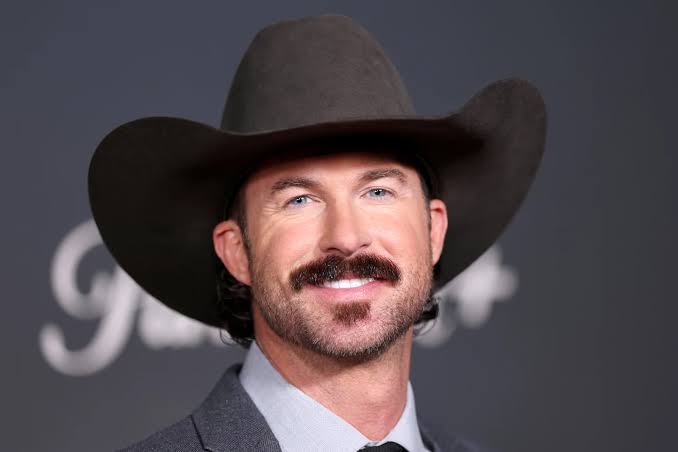 14 Riley Green Facts That Reveal This Mystery Man's Heart