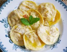 Recette Raviolis Maison Ricotta Tomates Blog De Maspatule Com En 2020 Recette De Raviolis Recette Ravioli Recette