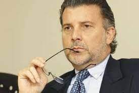 Sus detractores lo acusan de querer instaurar un régimen similar a los de. Pedro Castillo Lefeld Confirman 10 Anos Para Pedro Castillo Sera Esta Tarde A Partir De Las 4 00 Que El Tercer Tribunal Colegiado Del Distrito Nacional Emitira Su Sentencia Tras El